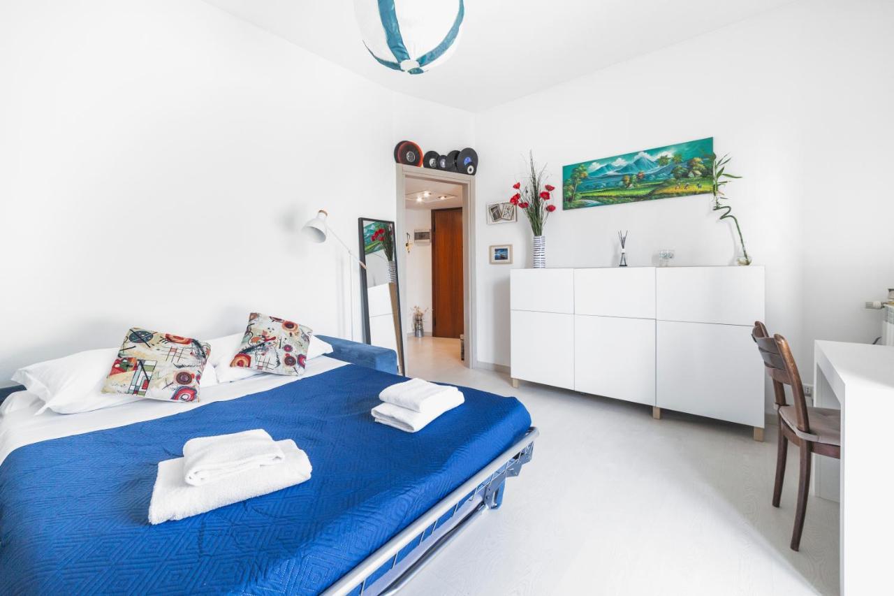 Precotto Comfortable Flat With Balcony Daire Milano Dış mekan fotoğraf