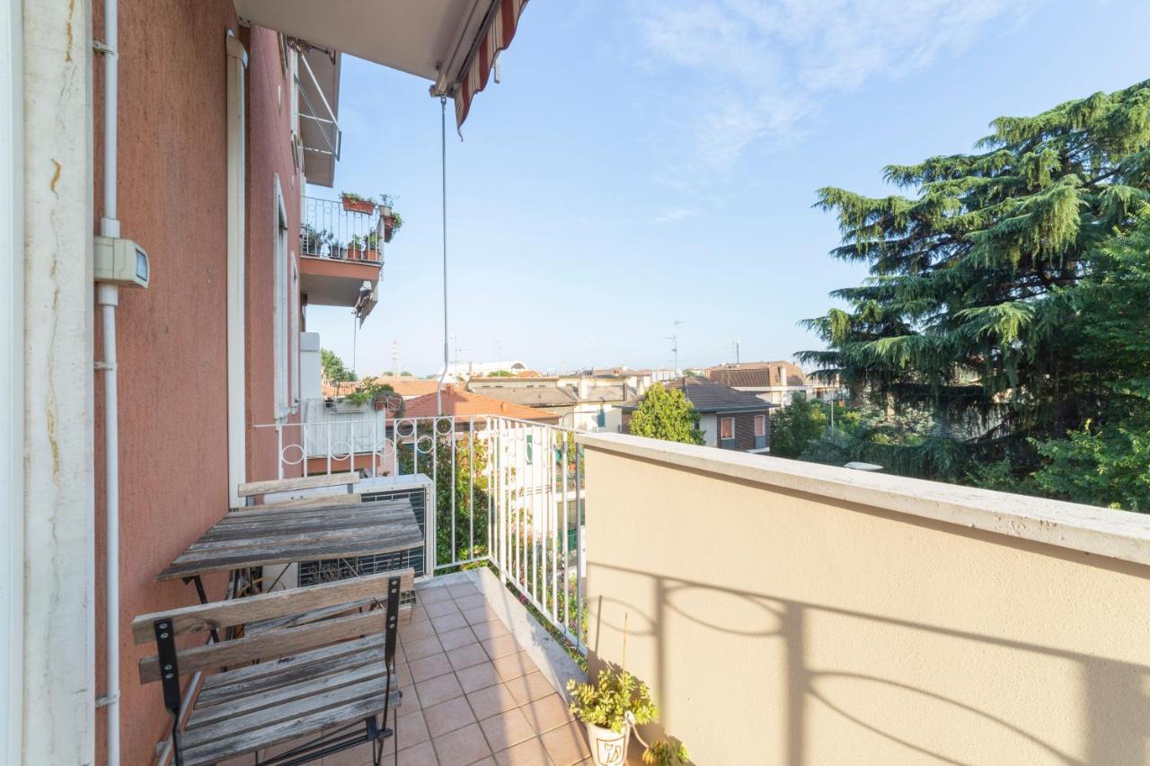 Precotto Comfortable Flat With Balcony Daire Milano Dış mekan fotoğraf